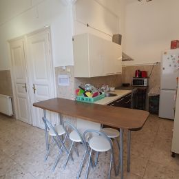 Thököly úti magánkollégium